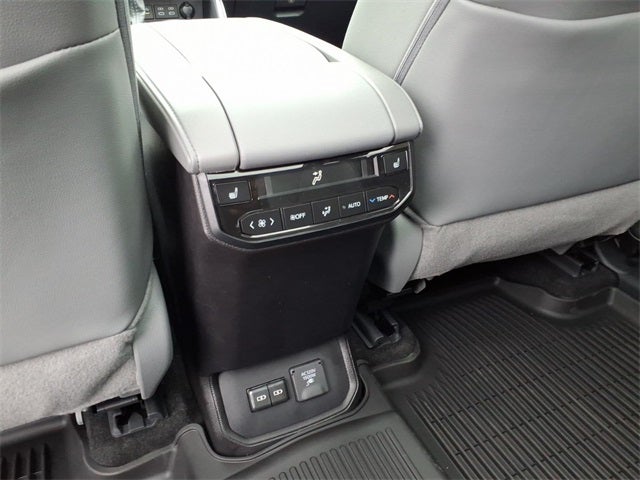 2026 Toyota Highlander Hybrid Hybrid Platinum