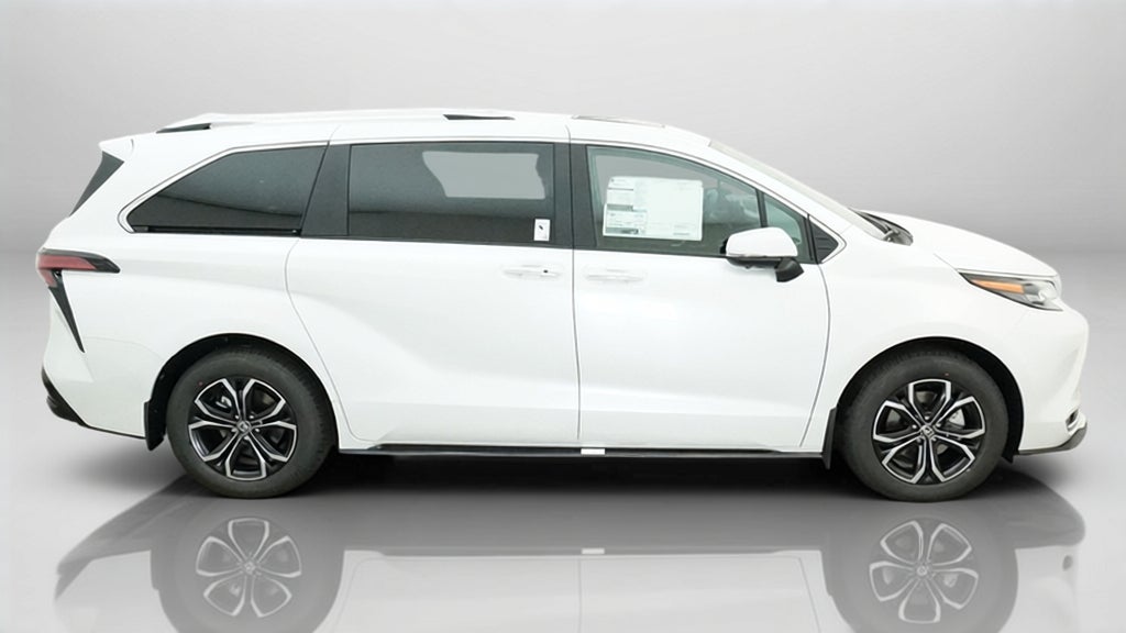 2026 Toyota Sienna Platinum