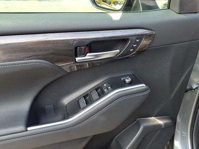 2026 Toyota Highlander 8 Passenger