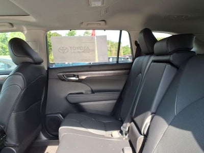 2026 Toyota Highlander 8 Passenger