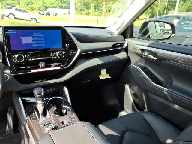 2026 Toyota Highlander 8 Passenger