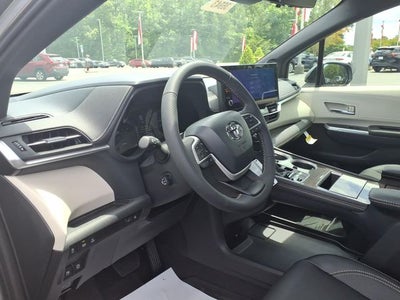 2026 Toyota Sienna Limited 7 Passenger