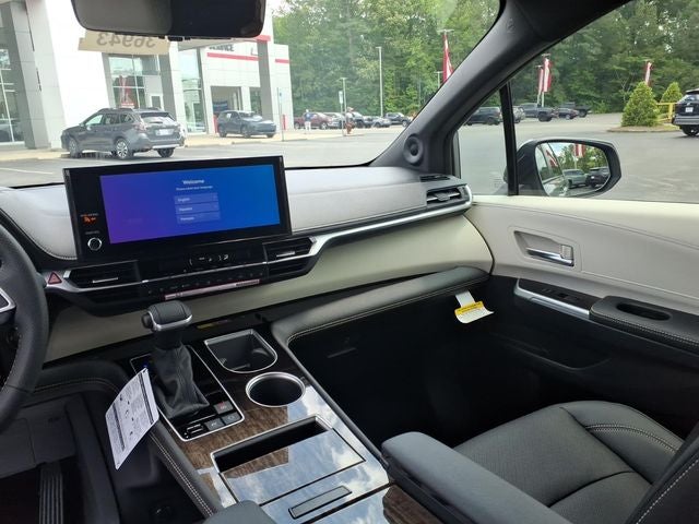 2026 Toyota Sienna Limited 7 Passenger