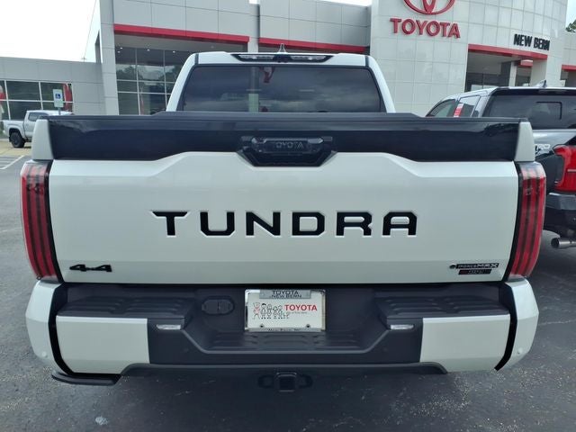 2026 Toyota Tundra i-FORCE MAX Platinum i-FORCE MAX
