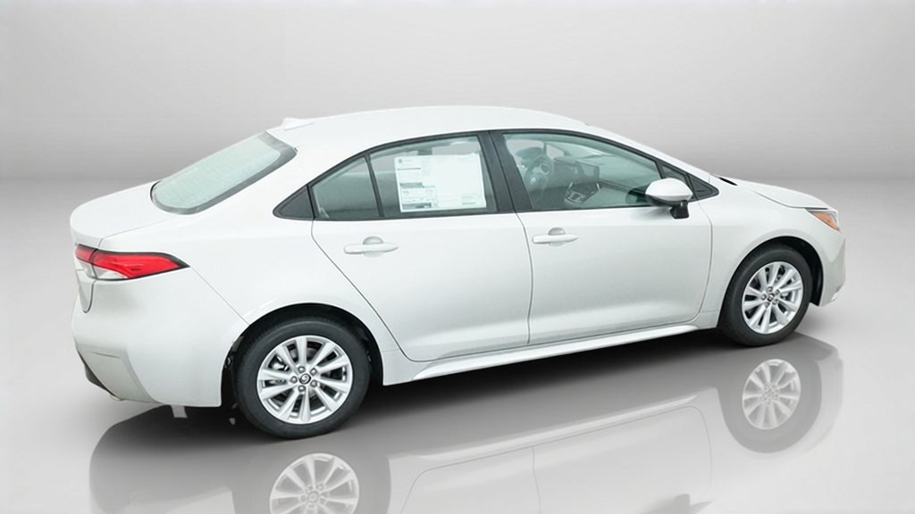 2027 Toyota Corolla LE