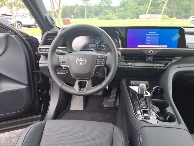 2026 Toyota Crown Signia Limited - Photo 10