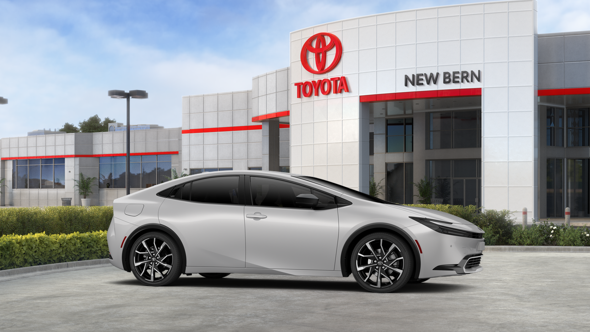 2027 Toyota Prius Plug-in Hybrid XSE