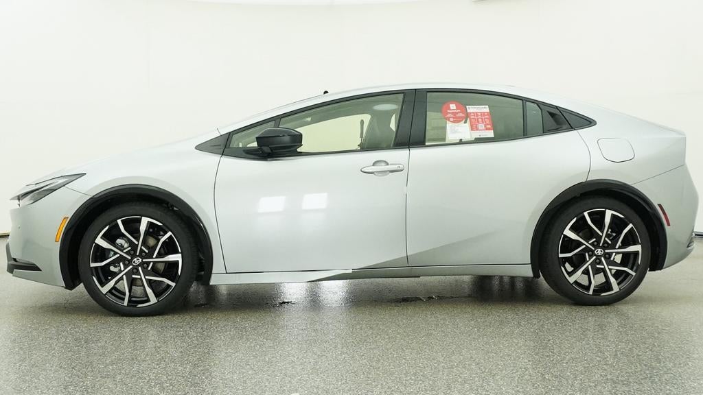 2027 Toyota Prius Plug-in Hybrid XSE