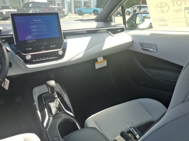 2027 Toyota Corolla Hatchback SE