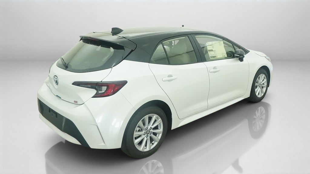 2027 Toyota Corolla Hatchback SE